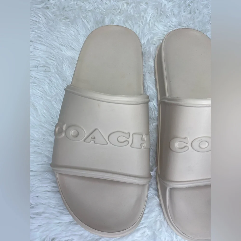 Coach elegant cream